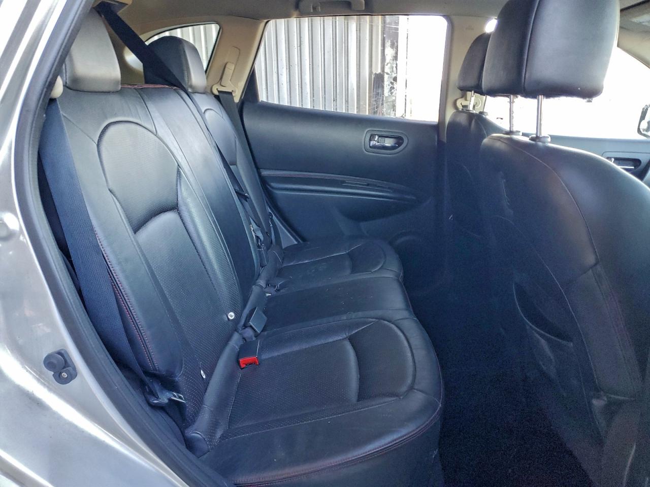 Nissan Rogue S Image 13