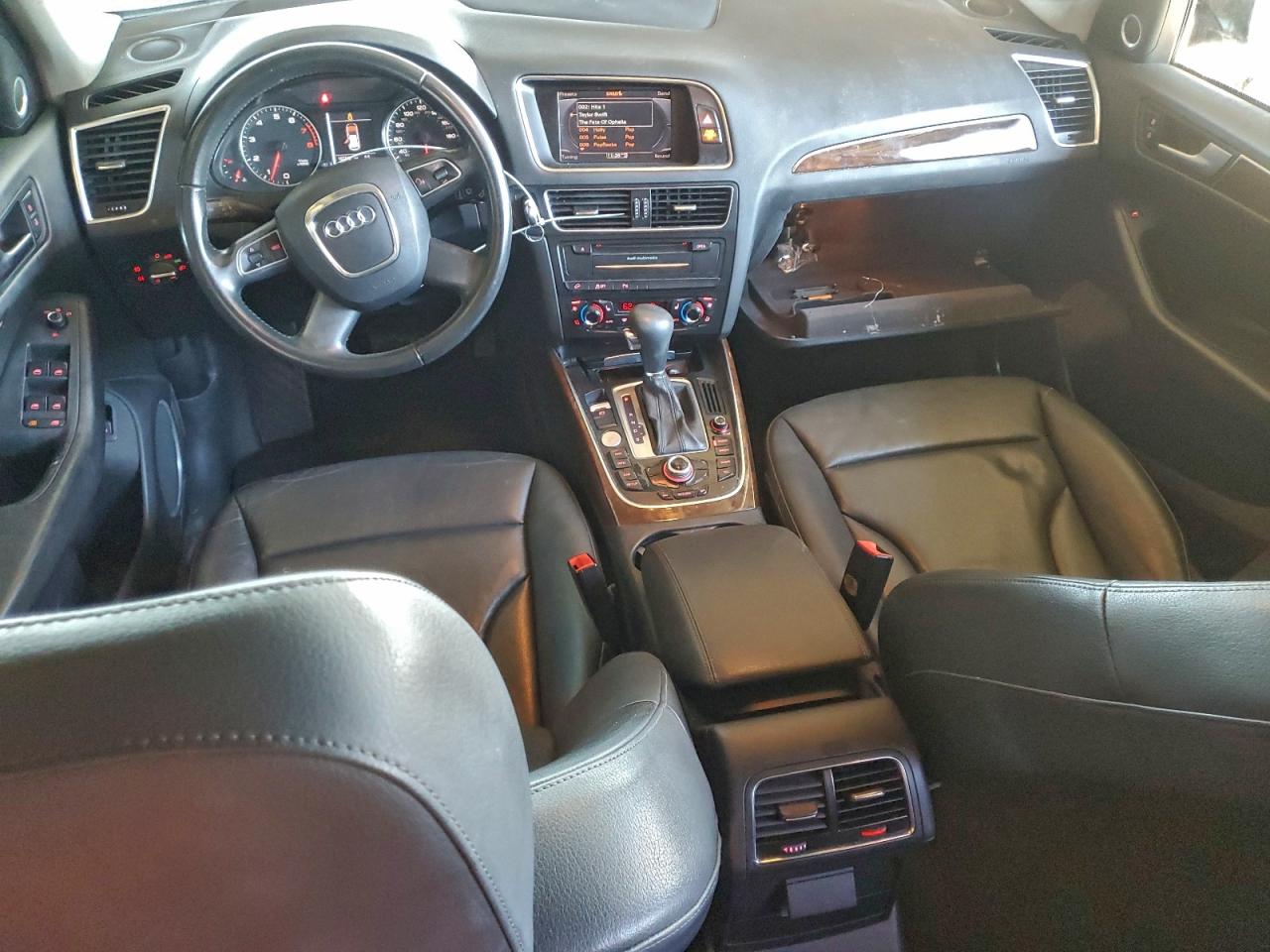 Audi Q5 Premium Plus Image 11