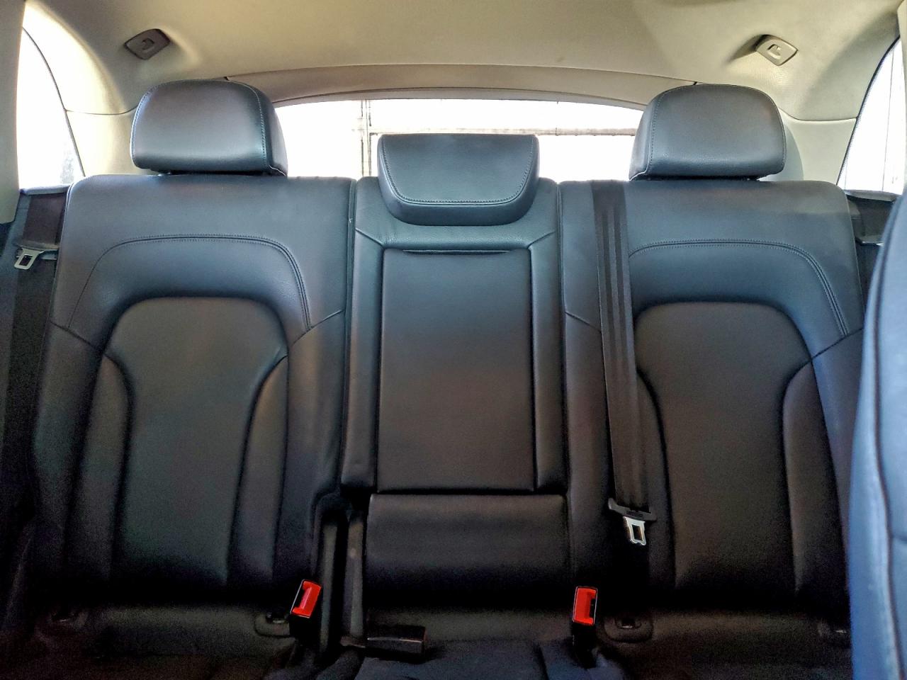 Audi Q5 Premium Plus Image 8