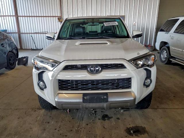 Toyota 4Runner Sr5/sr5 Premium Image 9