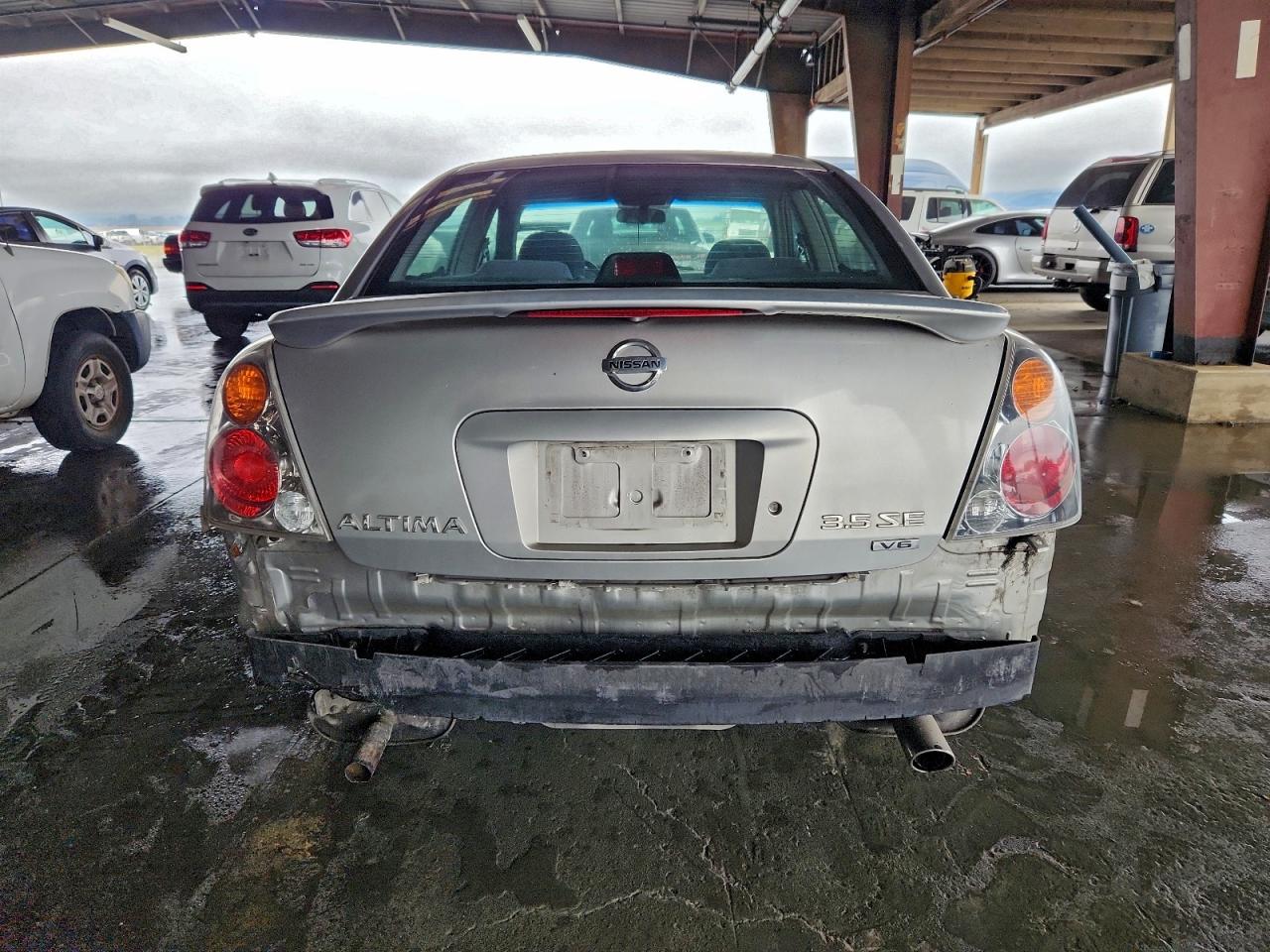 Nissan Altima Se Image 9