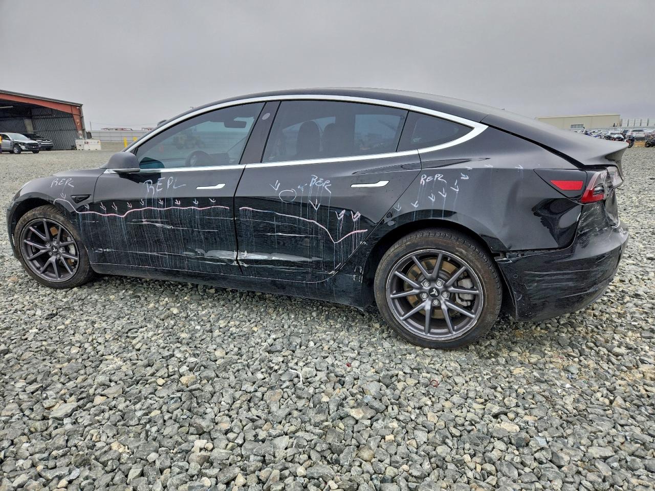 Tesla Model 3 Image 12
