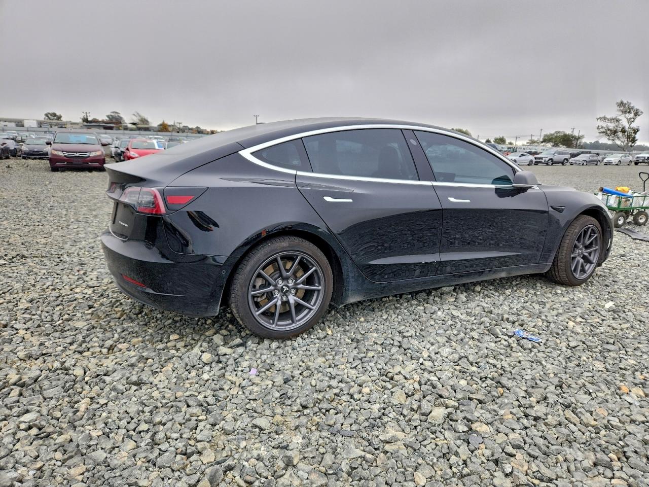 Tesla Model 3 Image 6