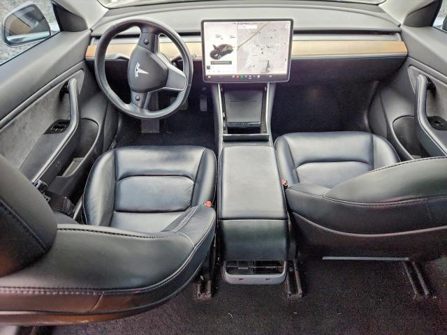 Tesla Model 3 Image 10