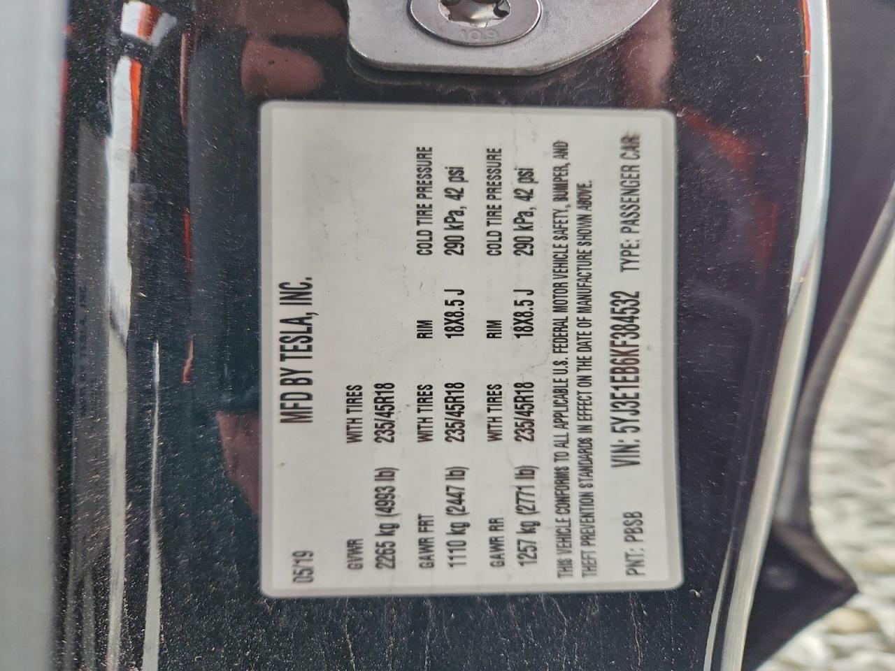 Tesla Model 3 Image 9