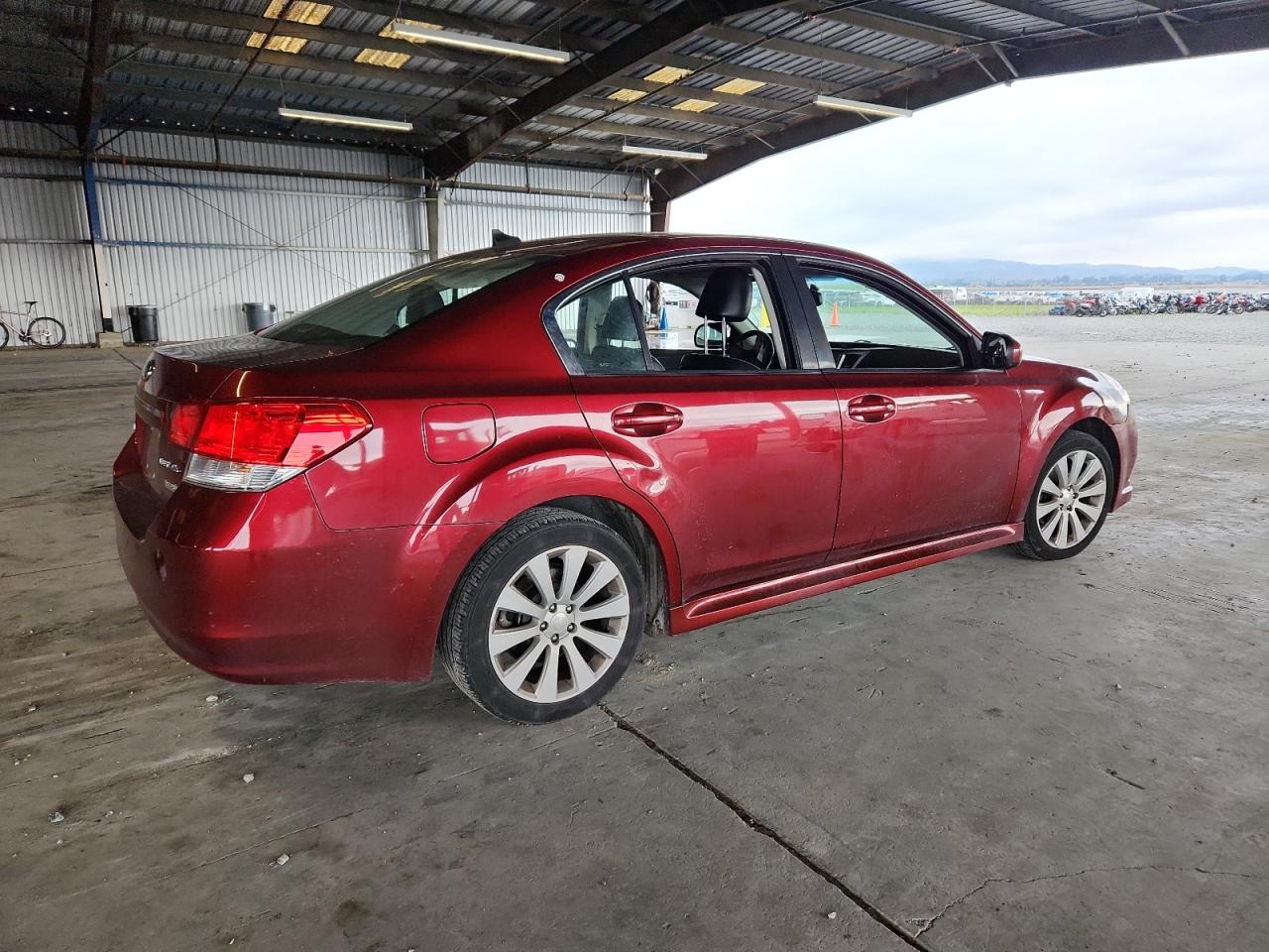 Subaru Legacy 2.5i Limited Image 12