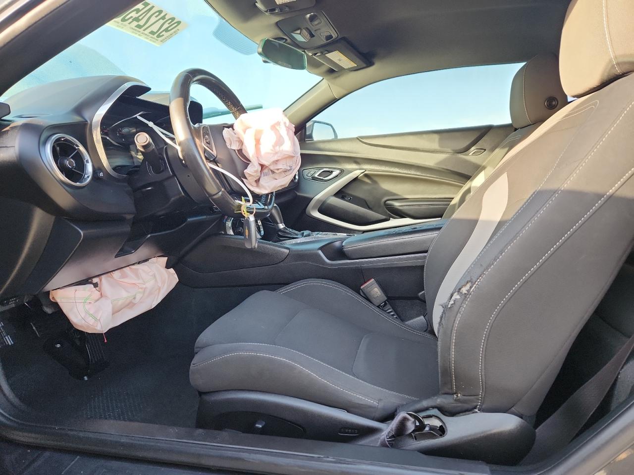 Chevrolet Camaro Lt Image 10