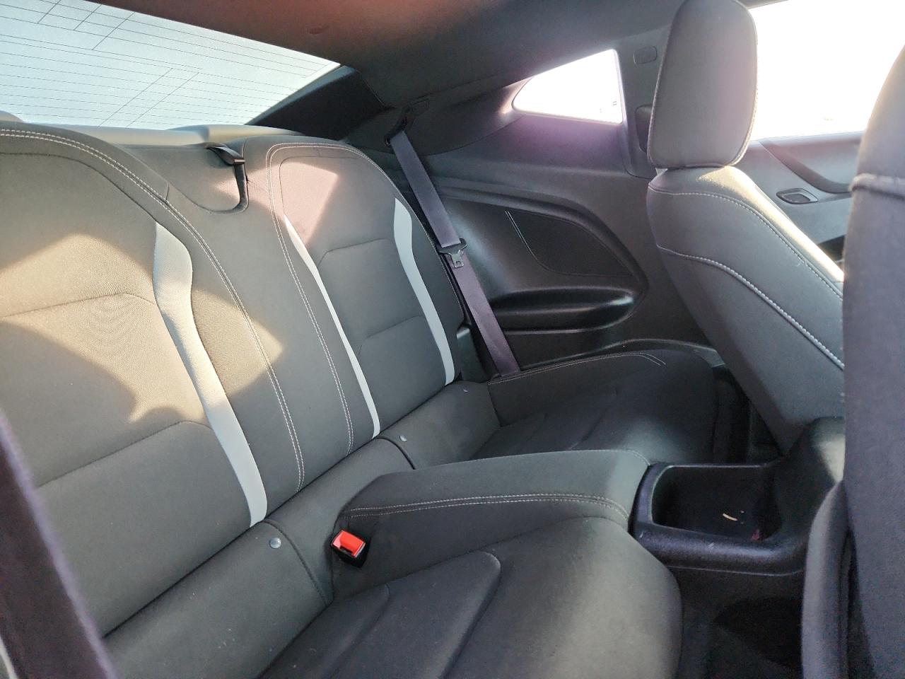 Chevrolet Camaro Lt Image 12