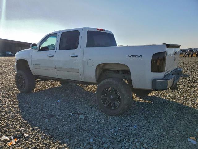 Chevrolet Silverado K1500 Lt Image 2