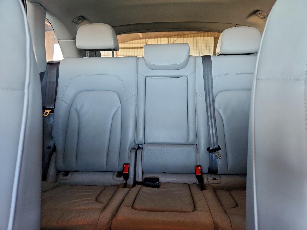 Audi Q5 Premium Plus Image 11