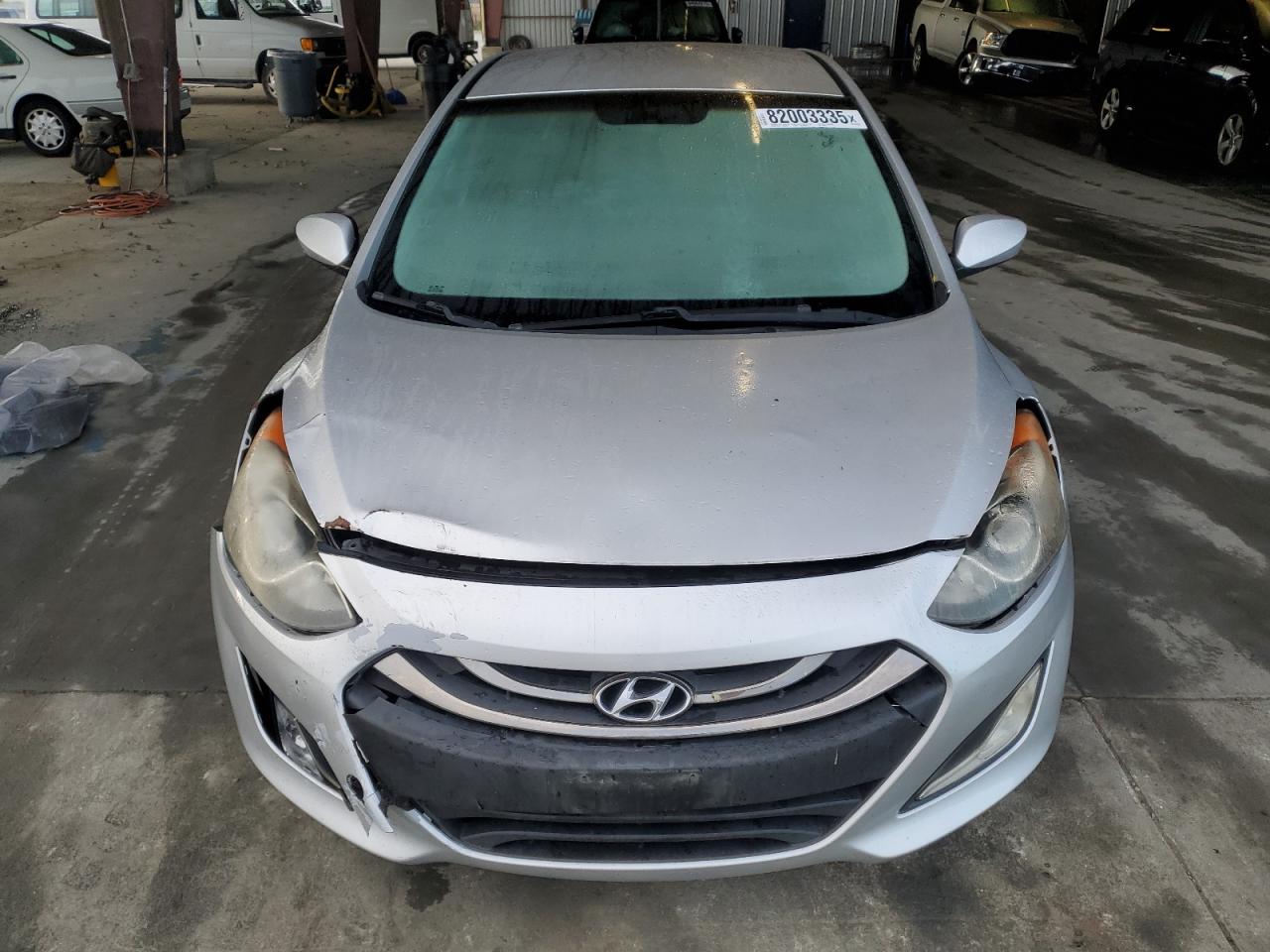 Hyundai ELANTRA Image 11